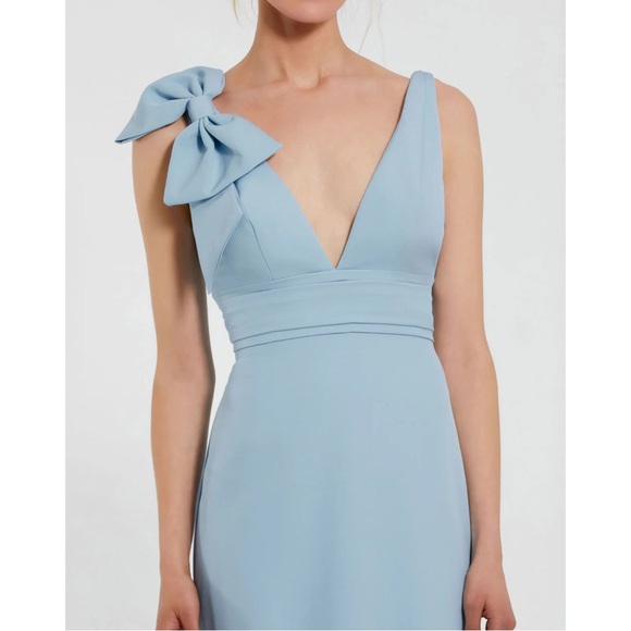 MAC DUGGAL Sleeveless V Neck Bow Detail Mermaid Gown - New With Tags (NWT) - Picture 2 of 11